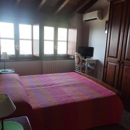 Bed & Breakfast Ca' Di Vissai Arnasco Habitación foto